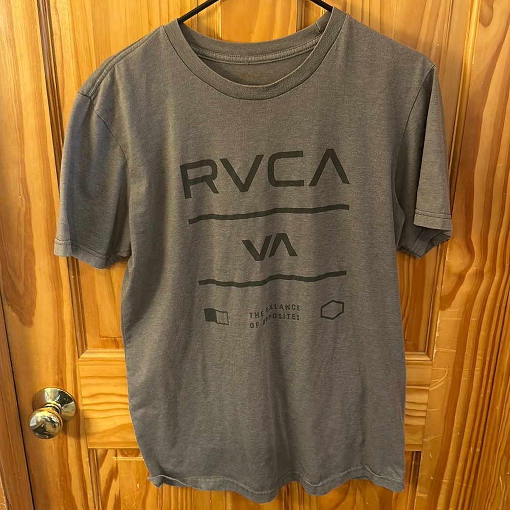 Rvca tee shirt